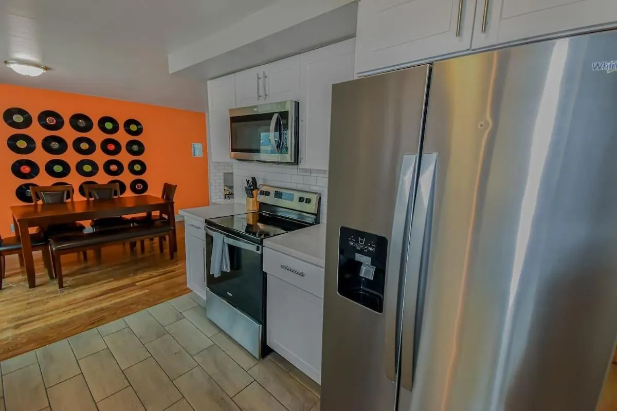 Family Reno Retreat With King Beds And Large Yard Villa 0*,