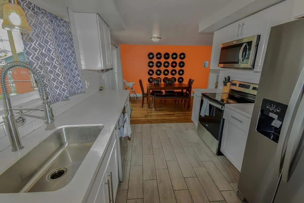 Family Reno Retreat With King Beds And Large Yard Villa 0*,