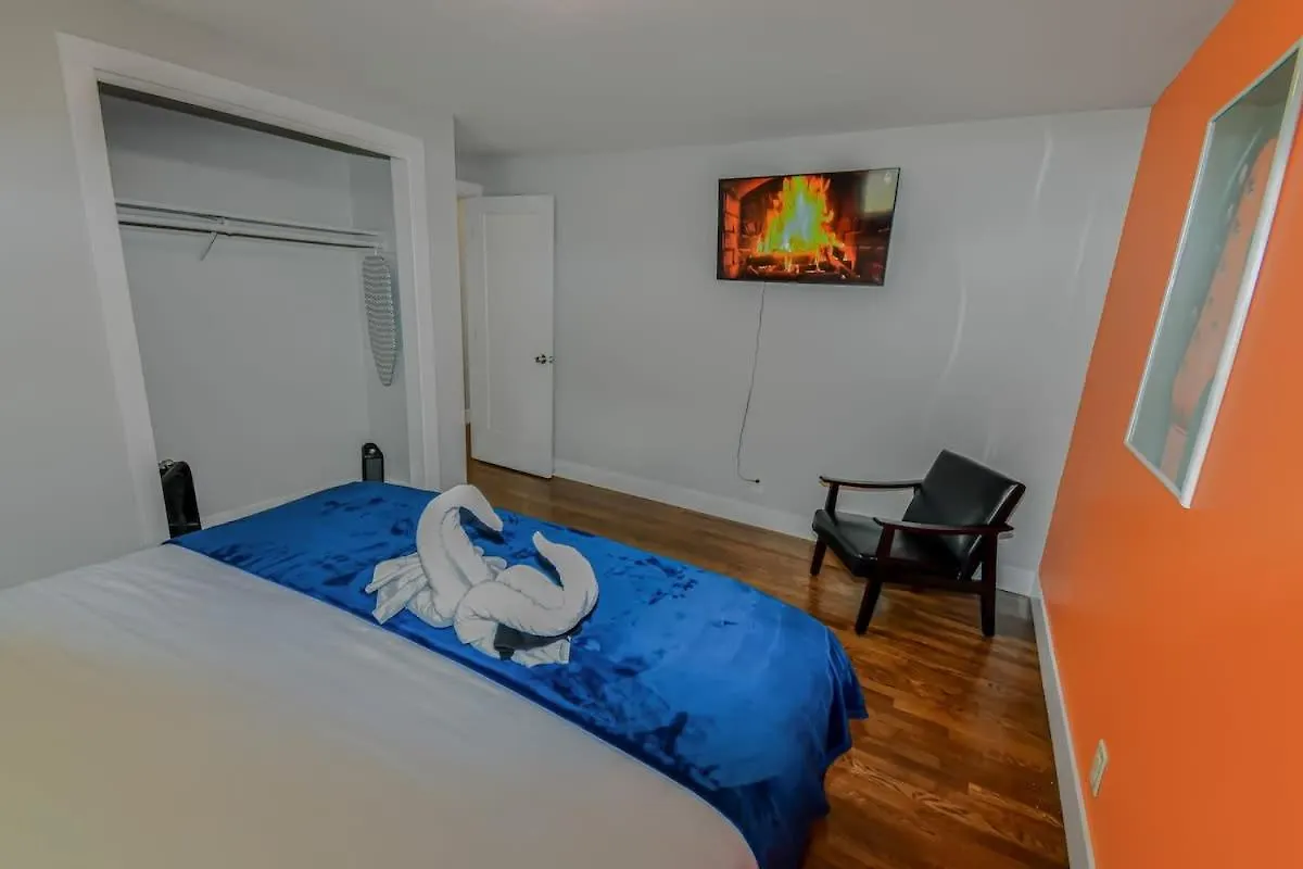 Family Reno Retreat With King Beds And Large Yard Villa 0*,